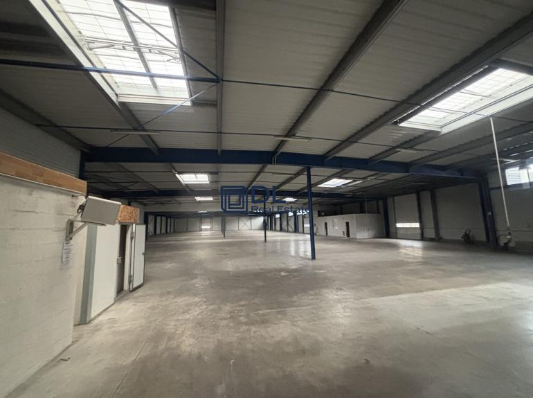 Entrepôt à louer à Houdan - 2 958 m²