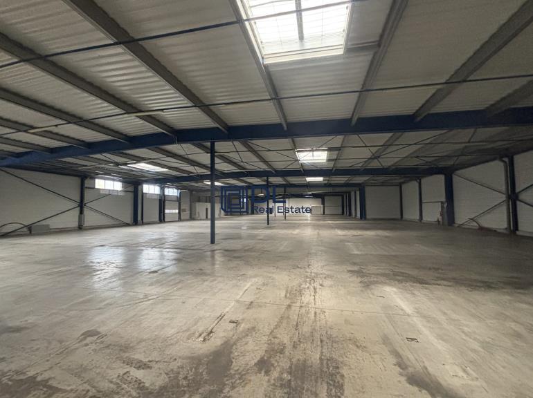 Entrepôt à louer à Houdan - 2 958 m²