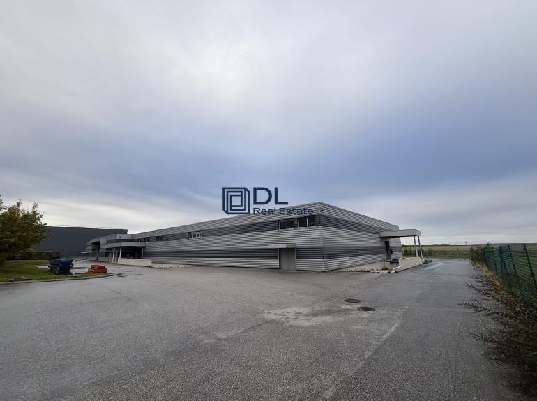 Entrepôt à louer à Houdan - 2 958 m²