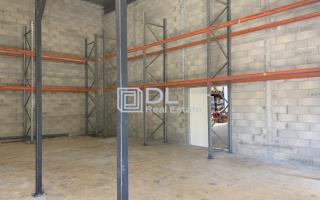 Entrepôt à louer à Servon - 150 m²