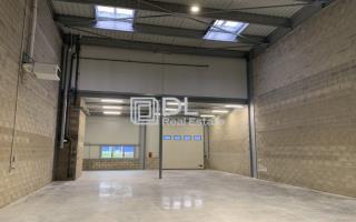 Entrepôt à louer à Brétigny-sur-Orge - 874 m²
