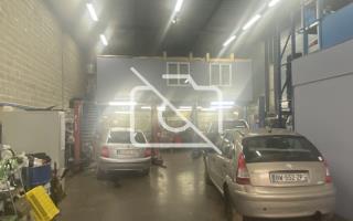 Entrepôt à vendre à Presles-en-Brie - 320 m²