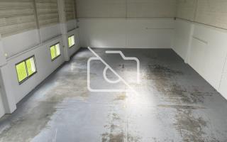 Entrepôt à louer à Les Ulis - 352 m²