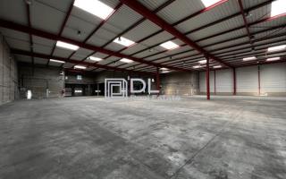 Entrepôt à louer à Combs-la-Ville - 1 835 m²
