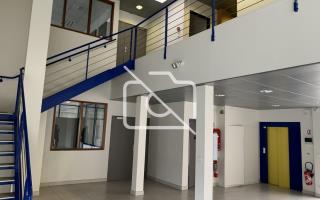 Entrepôt à vendre à Morangis - 2 200 m²