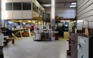 Entrepôt à vendre à Ablon-sur-Seine - 1 500 m²