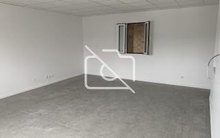 Entrepôt à louer à Ozoir-la-Ferrière - 110 m²