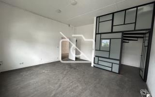 Entrepôt à louer à Chilly-Mazarin - 837 m²