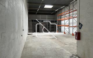 Entrepôt à louer à Chilly-Mazarin - 837 m²