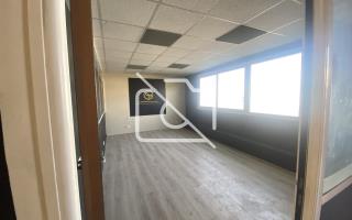 Entrepôt à louer à Quincy-Voisins - 407 m²