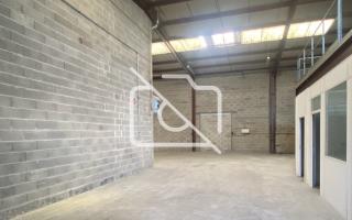 Entrepôt à louer à Quincy-Voisins - 407 m²