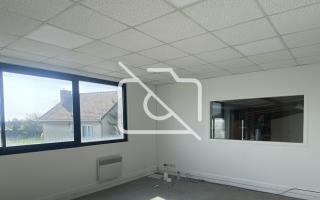 Entrepôt à louer à Quincy-Voisins - 407 m²