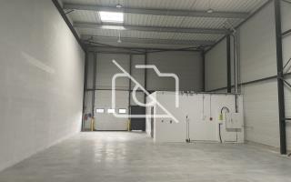 Entrepôt à louer à Savigny-le-Temple - 218 m²