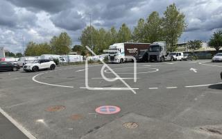 Entrepôt à louer à Savigny-le-Temple - 218 m²