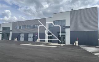 Entrepôt à louer à Savigny-le-Temple - 218 m²