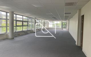 Entrepôt à louer à Combs-la-Ville - 3 403 m²