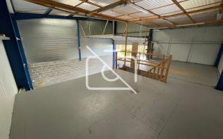 Entrepôt à louer à Brie-Comte-Robert - 140 m²