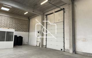 Entrepôt à louer à Vitry-sur-Seine - 720 m²