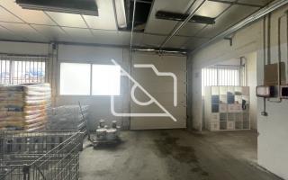 Entrepôt à louer à Villeneuve-le-Roi - 2 000 m²