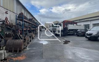 Entrepôt à louer à Villeneuve-le-Roi - 2 000 m²
