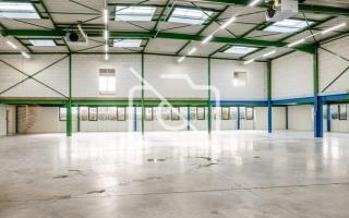 Entrepôt à louer à Saint Thibault des Vignes - 2 143 m²