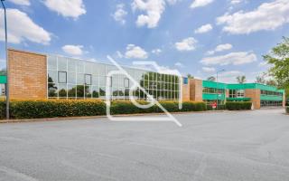 Entrepôt à louer à Saint Thibault des Vignes - 2 143 m²