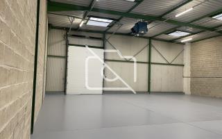 Entrepôt à louer à Saint Thibault des Vignes - 2 143 m²