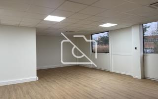 Entrepôt à louer à Saint Thibault des Vignes - 2 143 m²