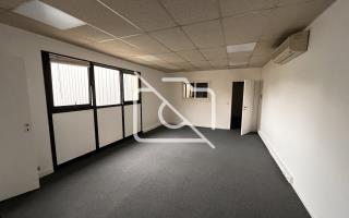 Entrepôt à louer à Lisses - 4 542 m²