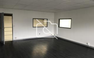 Entrepôt à louer à Lisses - 226 m²