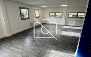 Entrepôt à louer à Orly - 376 m²