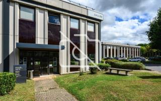 Entrepôt à louer à Antony - 357 m²