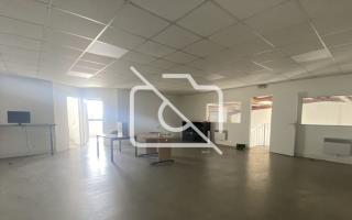 Entrepôt à louer à Quincy-Voisins - 308 m²