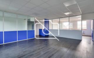 Entrepôt à louer à La Verrière - 218 m²