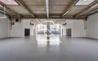 Entrepôt à louer à La Verrière - 218 m²