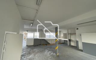 Entrepôt à louer à Buc - 620 m²