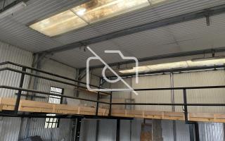 Entrepôt à louer à Buc - 620 m²