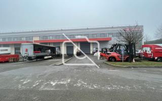 Entrepôt à louer à Trappes - 2 658 m²