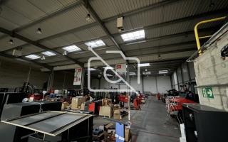 Entrepôt à louer à Trappes - 2 658 m²