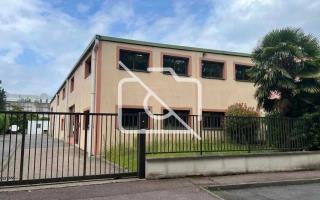 Entrepôt à vendre à Jouy-en-Josas - 647 m²