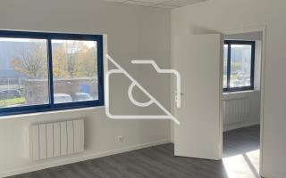 Entrepôt à louer à Lisses - 720 m²