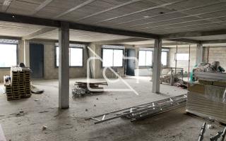 Entrepôt à vendre à Varennes-Jarcy - 600 m²