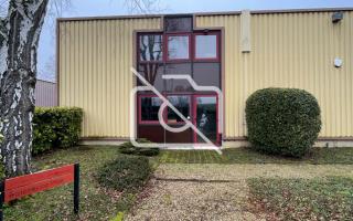 Entrepôt à louer à Magny-les-Hameaux - 541 m²