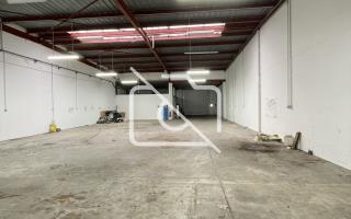 Entrepôt à louer à Buc - 591 m²
