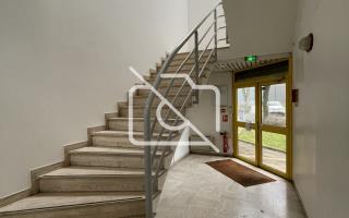 Entrepôt à louer à Buc - 591 m²