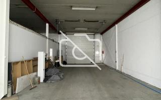 Entrepôt à louer à Buc - 591 m²