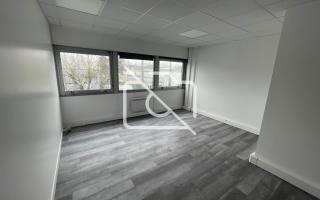 Entrepôt à louer à Bondoufle - 368 m²