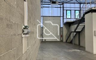 Entrepôt à louer à Le Coudray-Montceaux - 1 301 m²