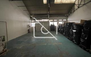 Entrepôt à louer à Mesnil-Saint-Denis - 1 180 m²