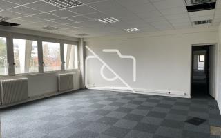 Entrepôt à louer à Courcouronnes - 3 416 m²